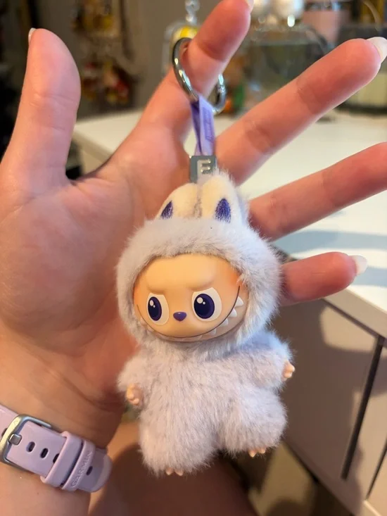 Labubu - Picture 1 of 4
